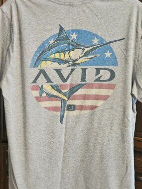 Avid Fishing Men’s Large Gray Marlin American Flag Graphic T-Shirt